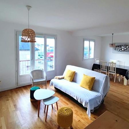 Appartement 76M2 Lumineux Centre Ville Garage Prive 3Ieme Etage Sans Ascenseur Fougeres Exterior foto